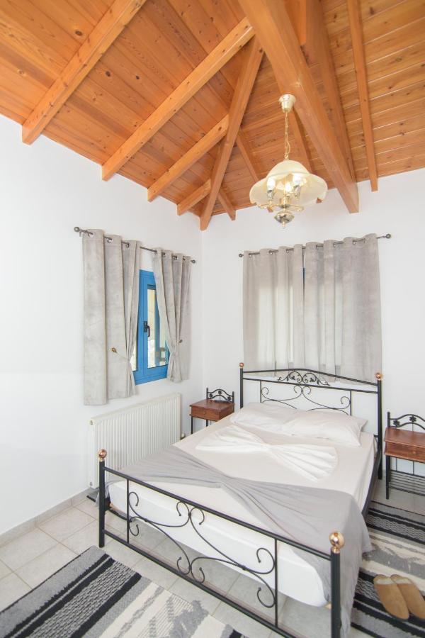 Samian Thalia Apartment Pagondas Esterno foto