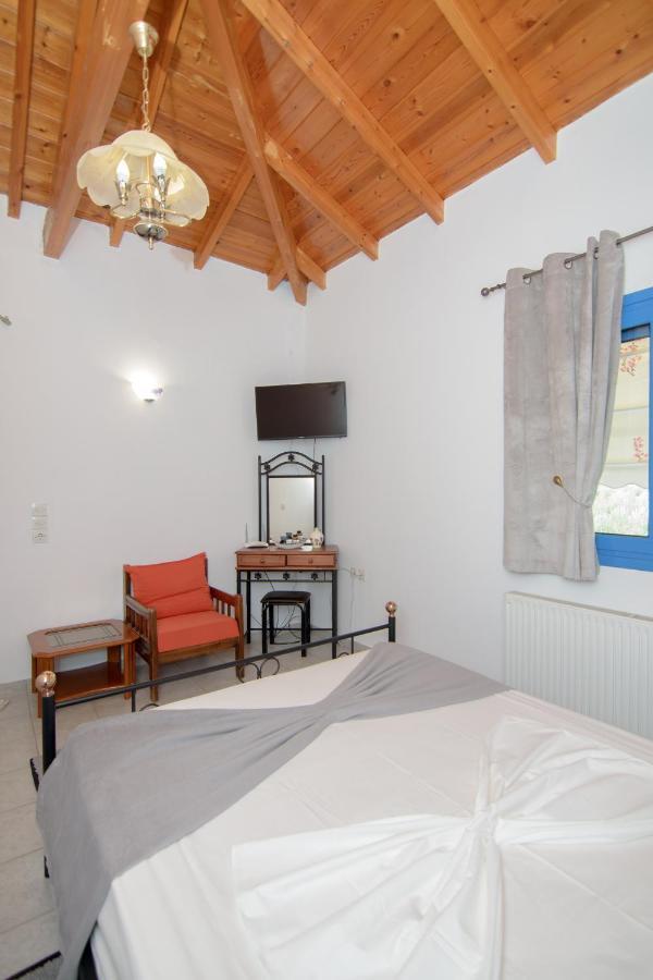 Samian Thalia Apartment Pagondas Esterno foto
