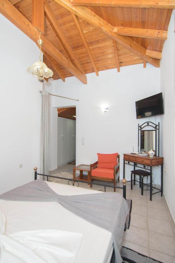 Samian Thalia Apartment Pagondas Esterno foto